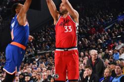 唐斯绝杀时刻，掀起高潮点燃赛场，关键时刻神级表现迎来胜利！的简单介绍